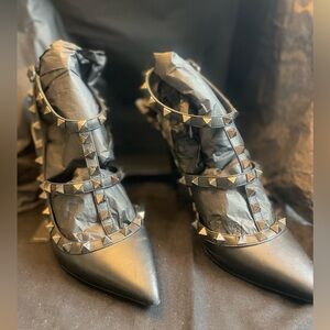 Valentino Garavani Rockstud caged ankle strap, 4” heels